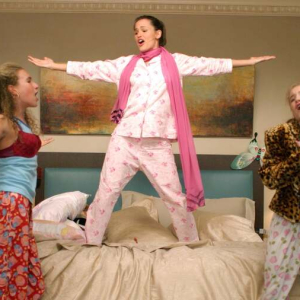images-13goingon30-04